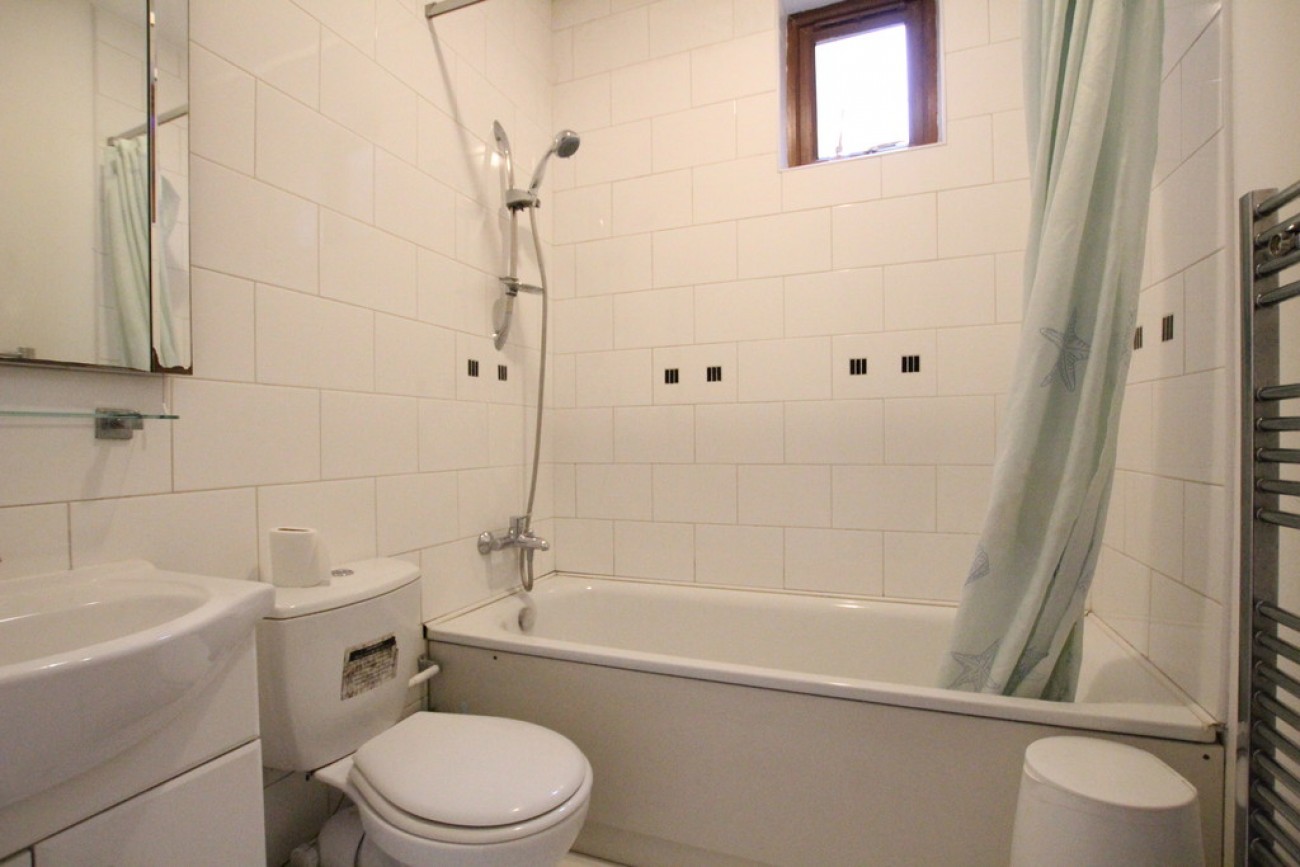 Images for Green Lane, Ilford, Essex EAID:6a0eb5e1f7ec2ab39e5f31507930d009 BID:1