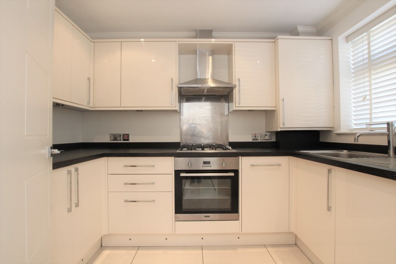 Images for Fairview Drive, Chigwell, Essex EAID:6a0eb5e1f7ec2ab39e5f31507930d009 BID:1