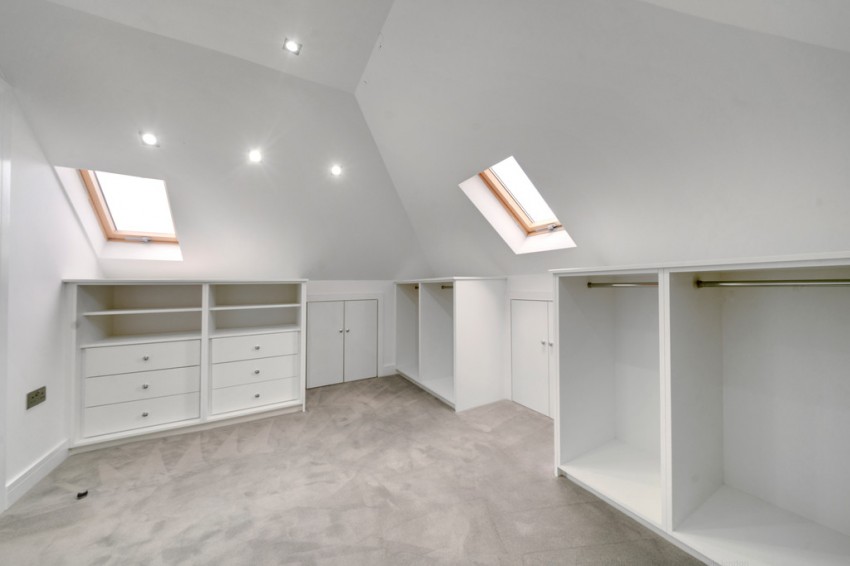 Images for Saddlescombe Way, London