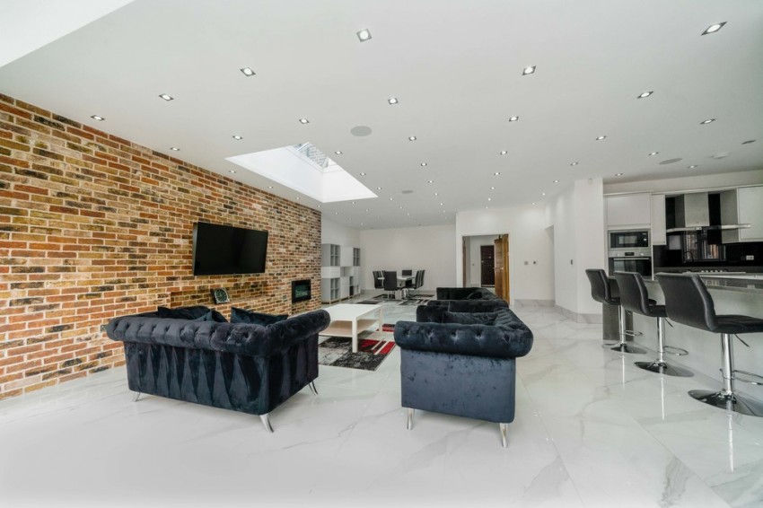 Images for Saddlescombe Way, London