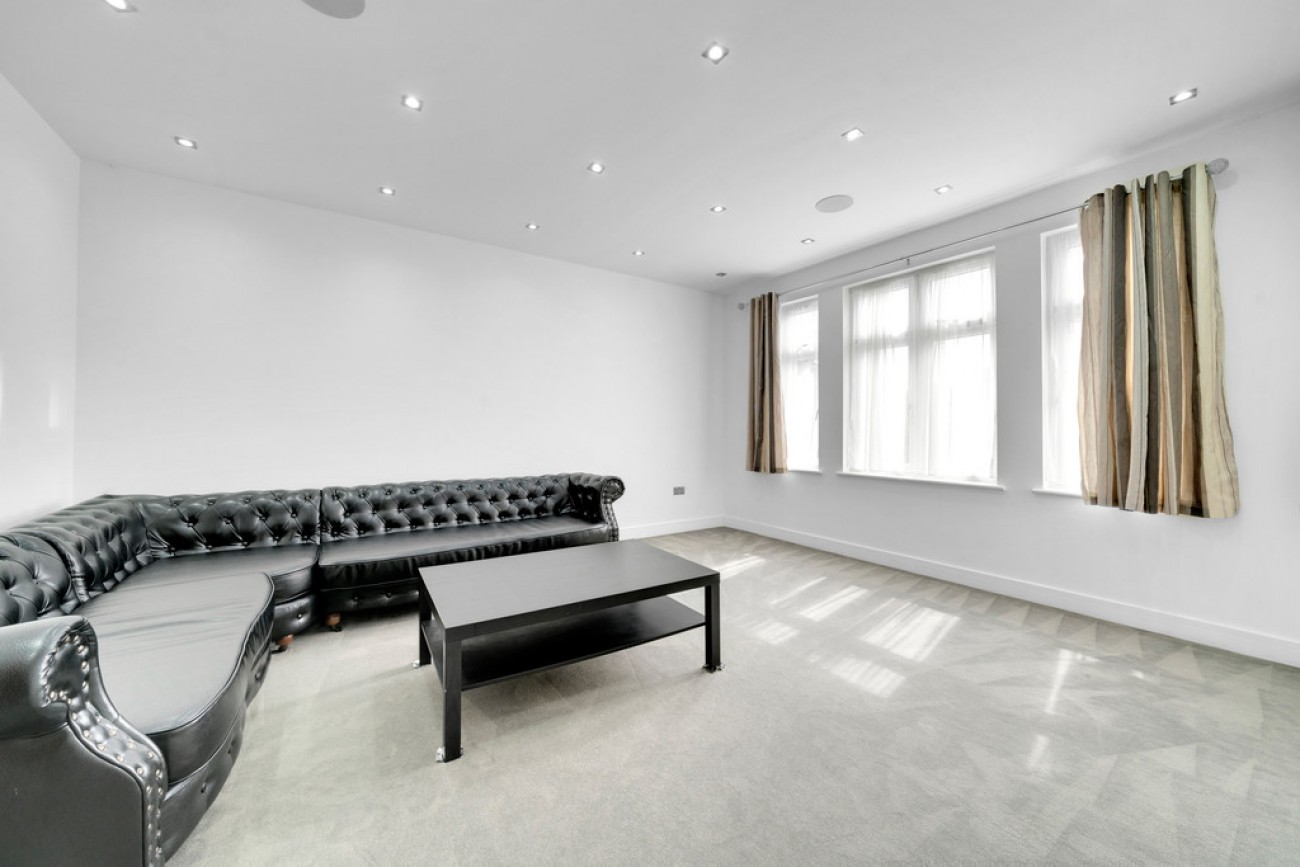 Images for Saddlescombe Way, London EAID:6a0eb5e1f7ec2ab39e5f31507930d009 BID:1