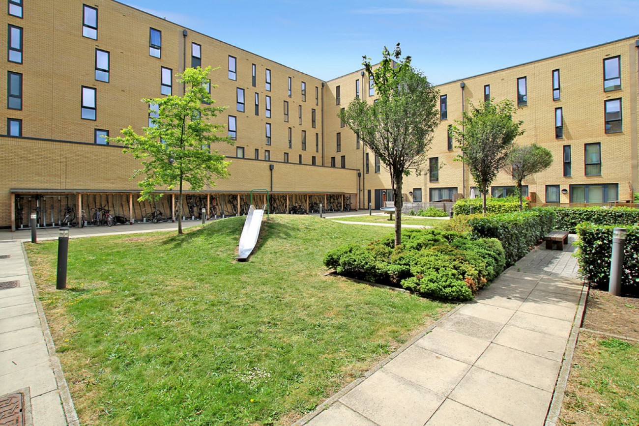 Images for Bovet Court, Harford Street, Stpeney, London EAID:6a0eb5e1f7ec2ab39e5f31507930d009 BID:1