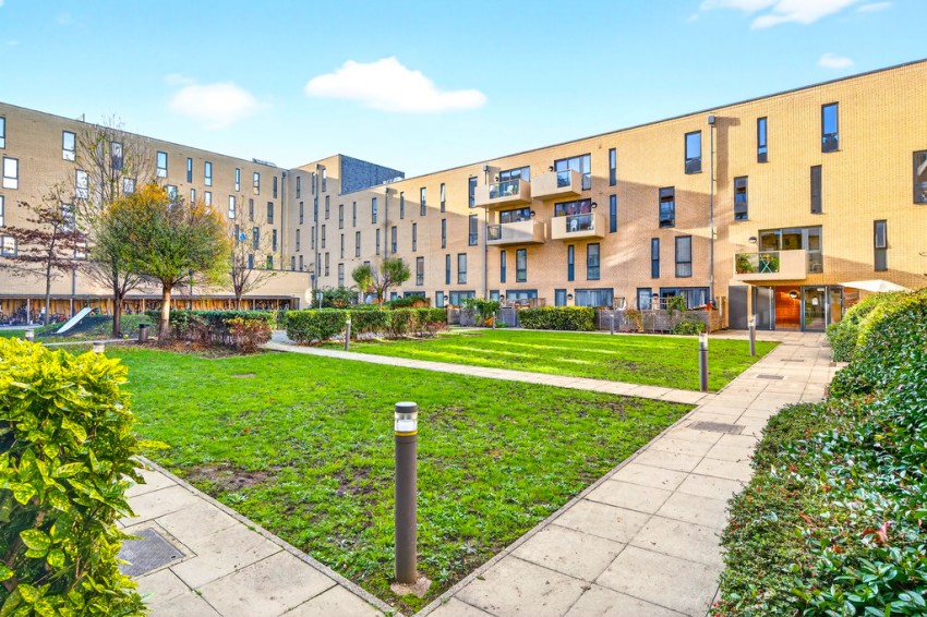 Images for Bovet Court, Harford Street, Stpeney, London