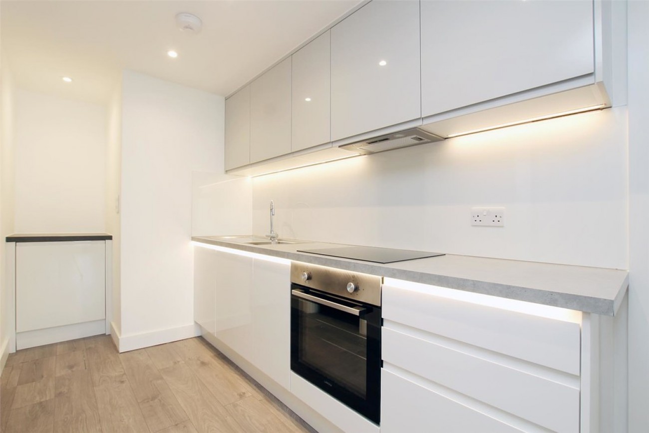 Images for Commercial Road, London EAID:6a0eb5e1f7ec2ab39e5f31507930d009 BID:1