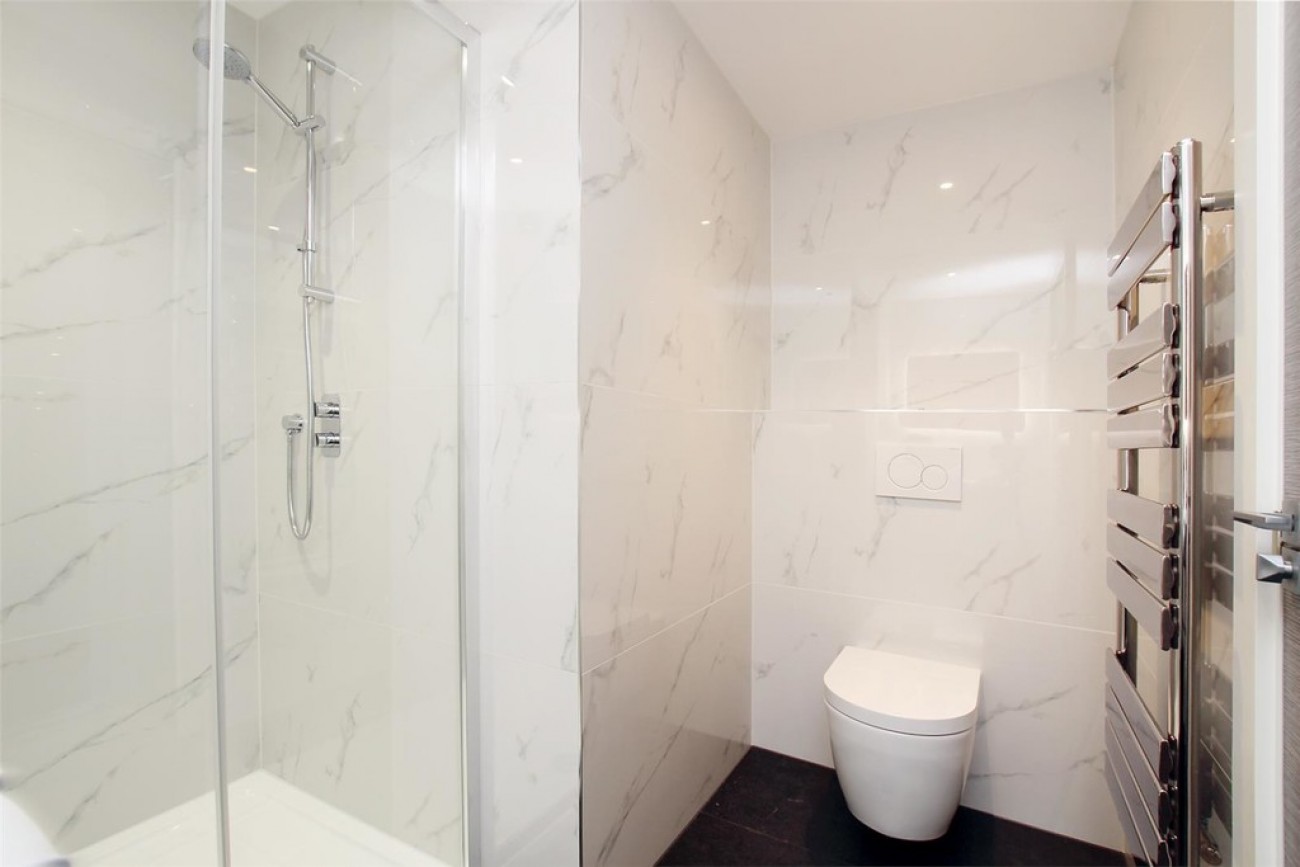 Images for Commercial Road, London EAID:6a0eb5e1f7ec2ab39e5f31507930d009 BID:1