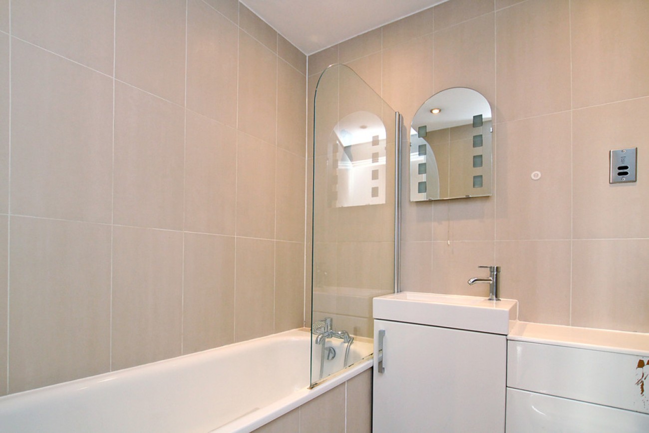 Images for Gallery Apartments, Commercial Road, Whitechapel, London, E1 EAID:6a0eb5e1f7ec2ab39e5f31507930d009 BID:1