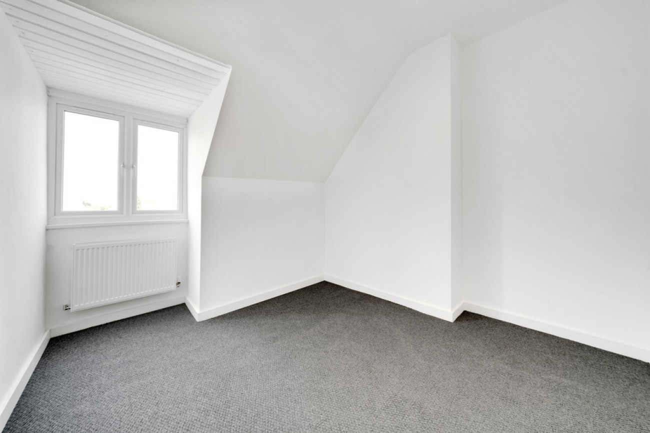 Images for Wood Lane, Dagenham, Essex EAID:6a0eb5e1f7ec2ab39e5f31507930d009 BID:1