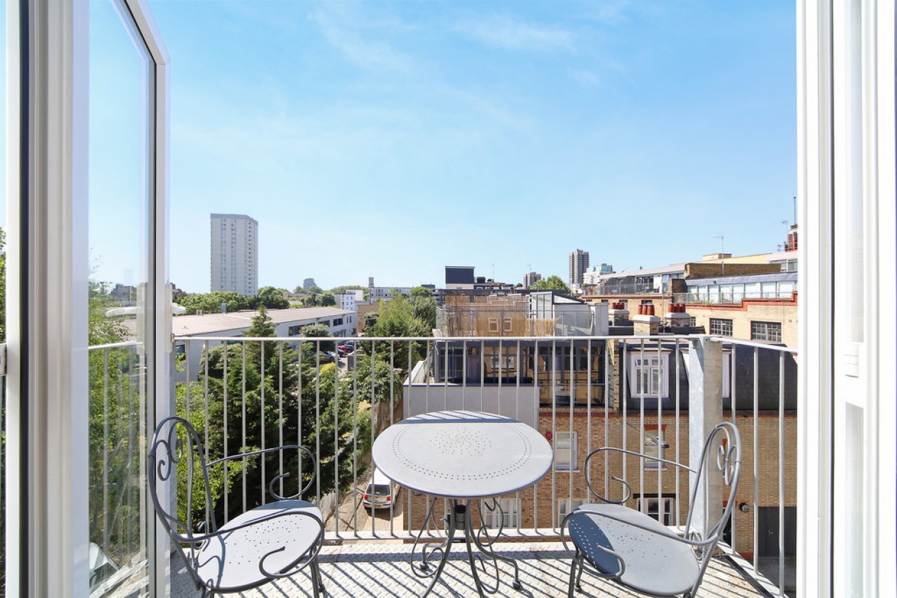 Images for Barnett Street, London EAID:6a0eb5e1f7ec2ab39e5f31507930d009 BID:1