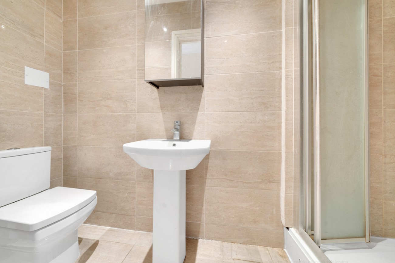 Images for Barnett Street, London EAID:6a0eb5e1f7ec2ab39e5f31507930d009 BID:1