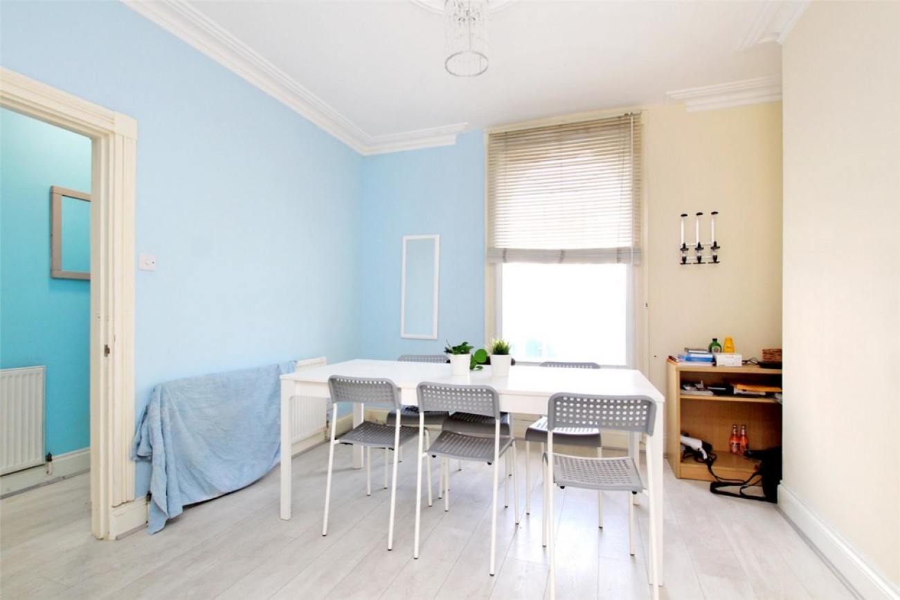 Images for Commercial Road, London EAID:6a0eb5e1f7ec2ab39e5f31507930d009 BID:2