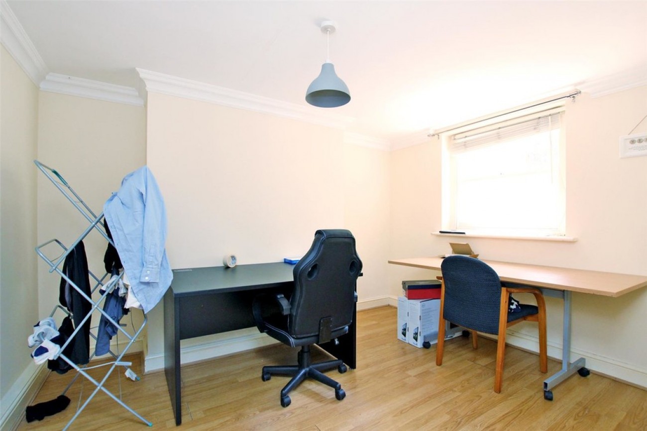 Images for Commercial Road, London EAID:6a0eb5e1f7ec2ab39e5f31507930d009 BID:2