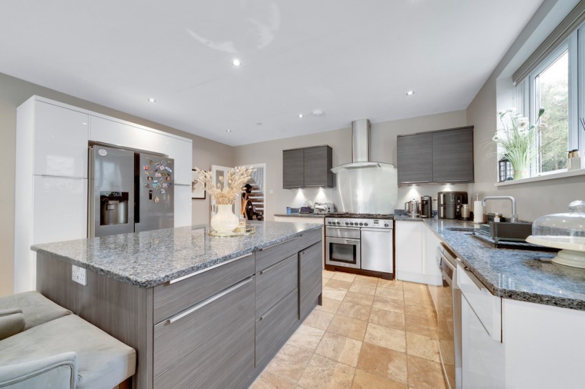 Images for Mount Road, Fiddlers Hamlet, Epping, CM16