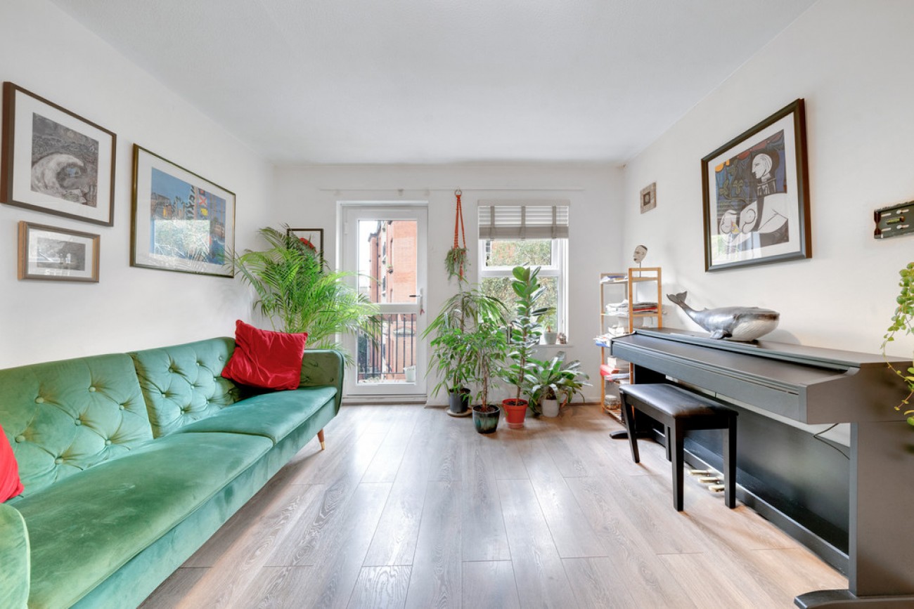 Images for Morecambe Close, London EAID:6a0eb5e1f7ec2ab39e5f31507930d009 BID:1