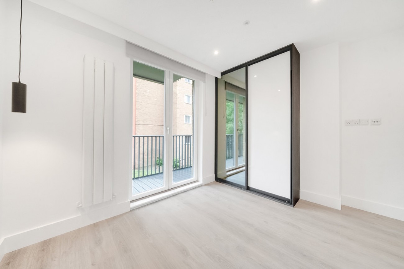 Images for Sidney Street, Whitechapel, London EAID:6a0eb5e1f7ec2ab39e5f31507930d009 BID:1