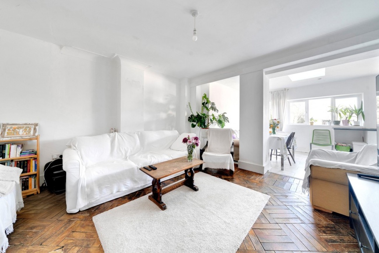 Images for Whipps Cross Road EAID:6a0eb5e1f7ec2ab39e5f31507930d009 BID:2