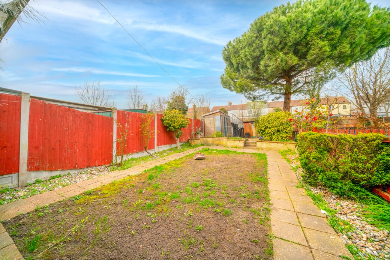Images for Newham Way, London EAID:6a0eb5e1f7ec2ab39e5f31507930d009 BID:1