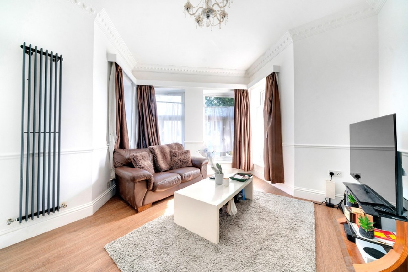Images for Whipps Cross Road EAID:6a0eb5e1f7ec2ab39e5f31507930d009 BID:2