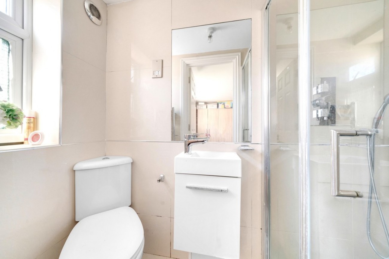 Images for Whipps Cross Road, London EAID:6a0eb5e1f7ec2ab39e5f31507930d009 BID:2