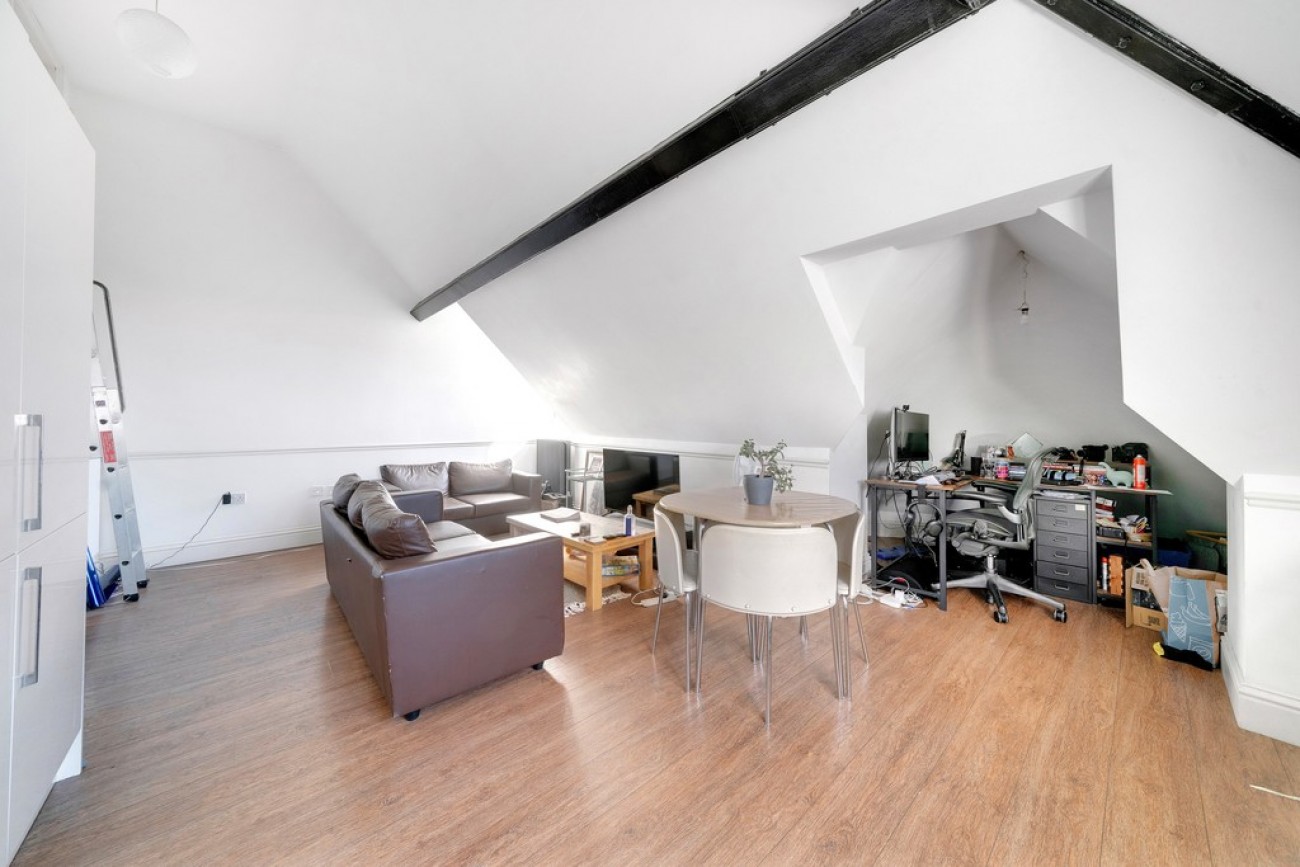 Images for Whipps Cross Road, London EAID:6a0eb5e1f7ec2ab39e5f31507930d009 BID:2