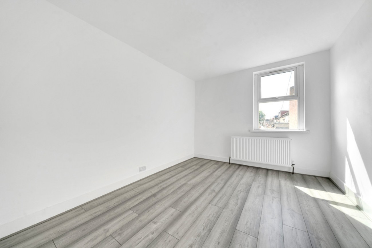 Images for Barking Road, London, E6 EAID:6a0eb5e1f7ec2ab39e5f31507930d009 BID:1