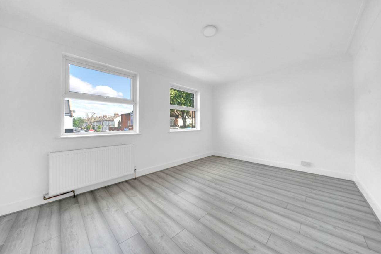 Images for Barking Road, London, E6 EAID:6a0eb5e1f7ec2ab39e5f31507930d009 BID:1
