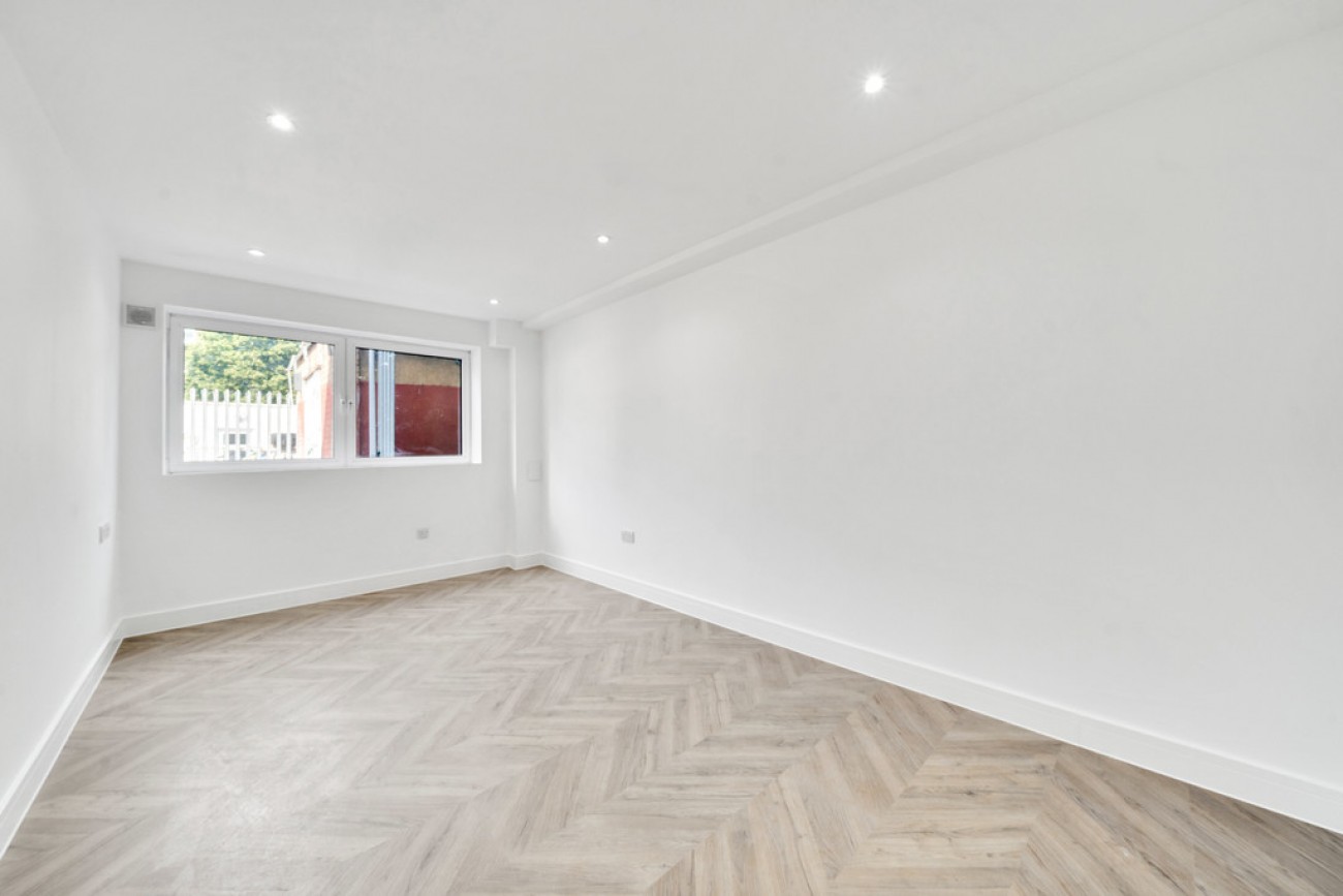 Images for Hessel Street, London EAID:6a0eb5e1f7ec2ab39e5f31507930d009 BID:1