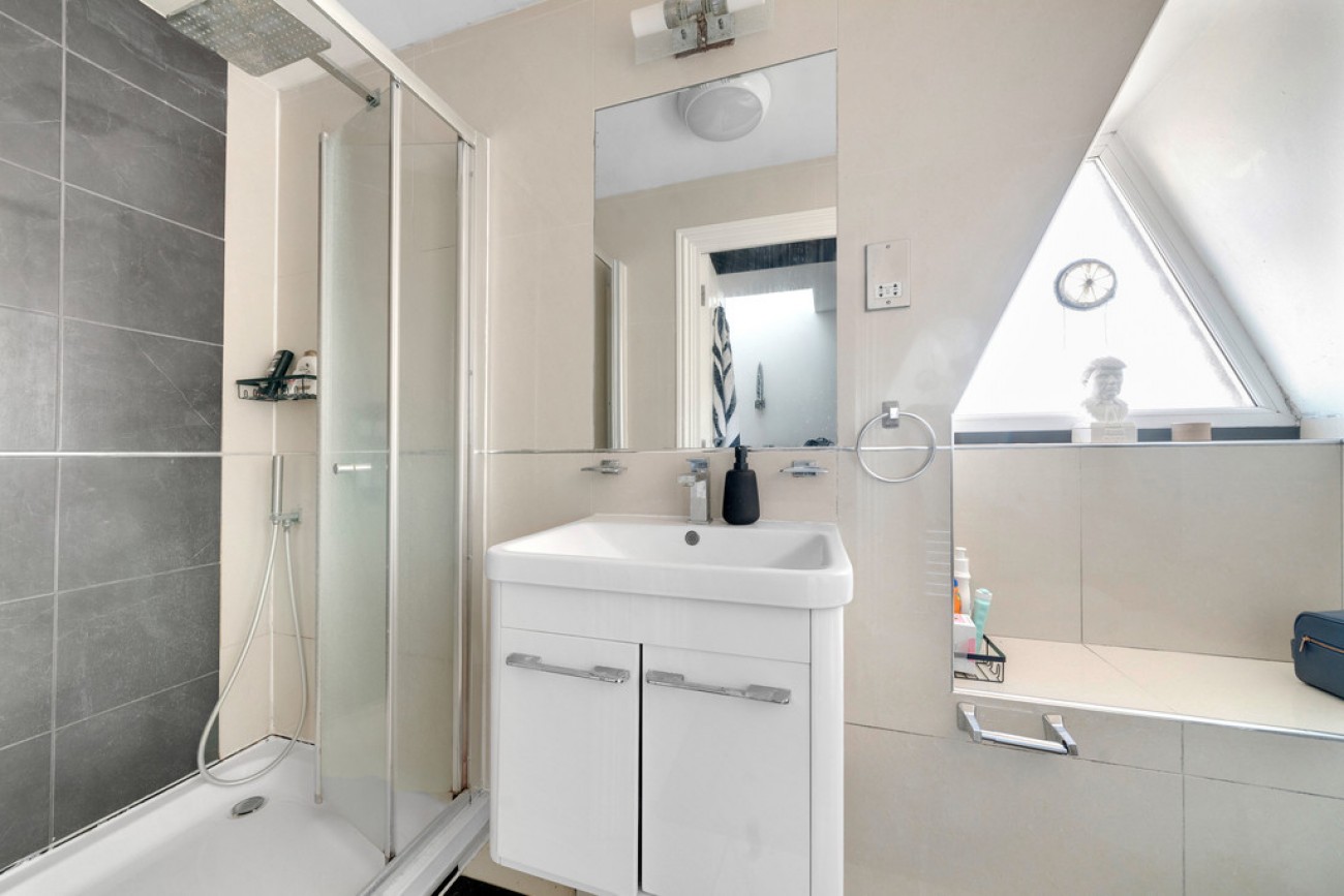 Images for Whipps Cross Road, London, E11 EAID:6a0eb5e1f7ec2ab39e5f31507930d009 BID:1