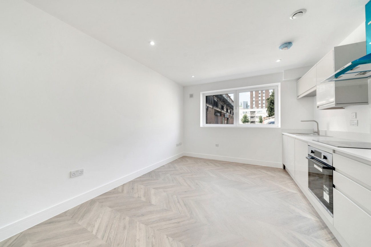 Images for Hessel Street, London EAID:6a0eb5e1f7ec2ab39e5f31507930d009 BID:1