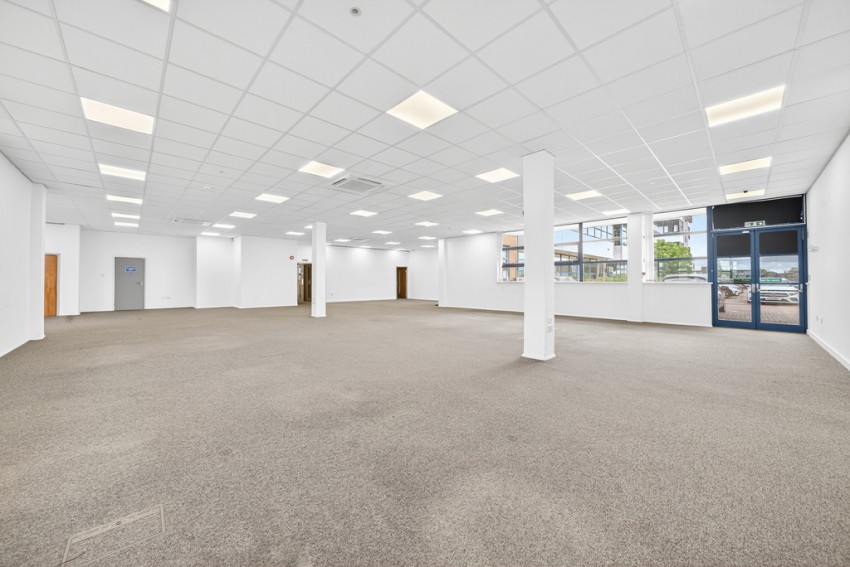 Images for Unit 7 Astra Centre