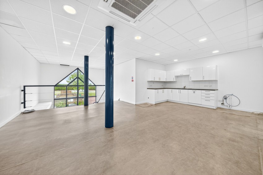 Images for Unit 7 Astra Centre