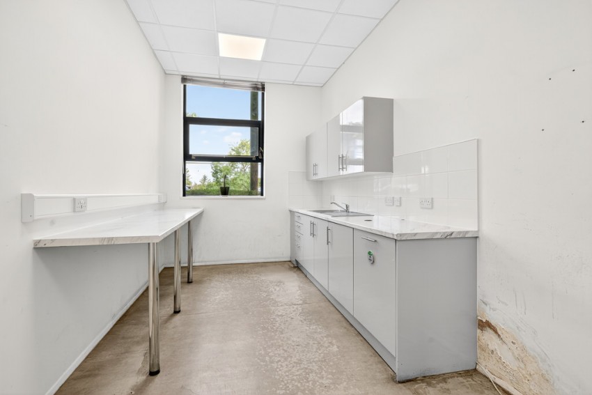 Images for Unit 7 Astra Centre