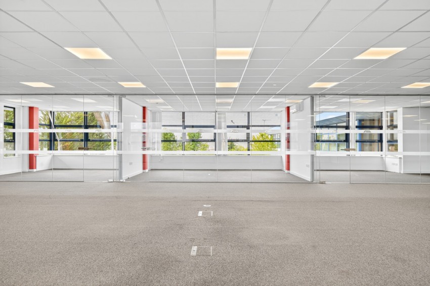 Images for Unit 7 Astra Centre