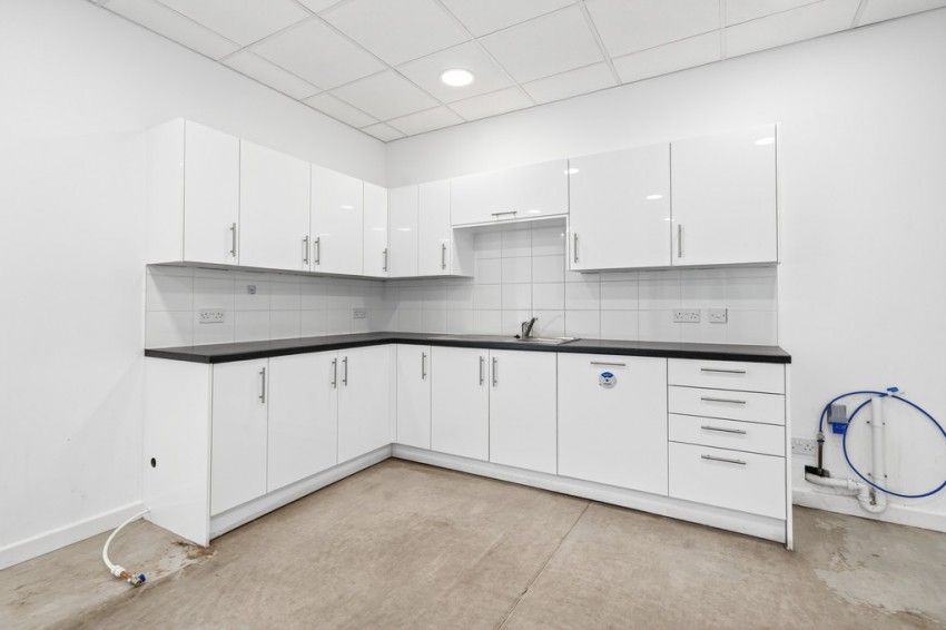 Images for Unit 7 Astra Centre