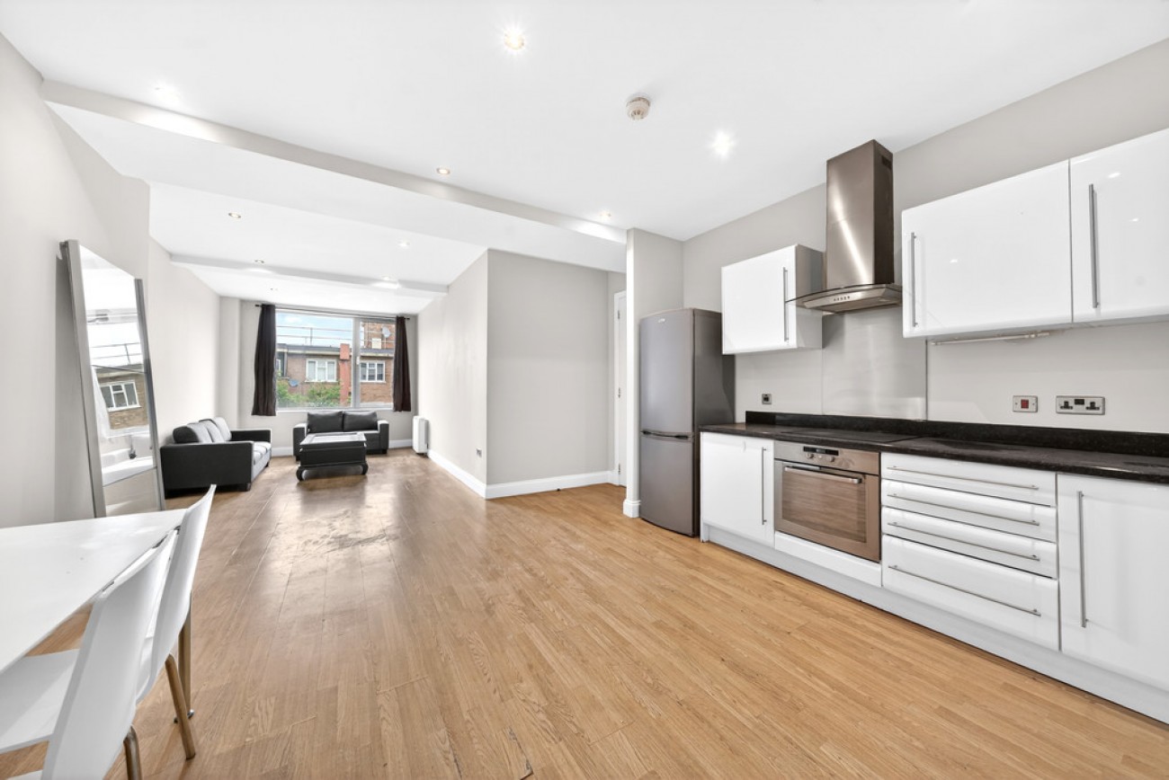 Images for Commercial Road, London EAID:6a0eb5e1f7ec2ab39e5f31507930d009 BID:1