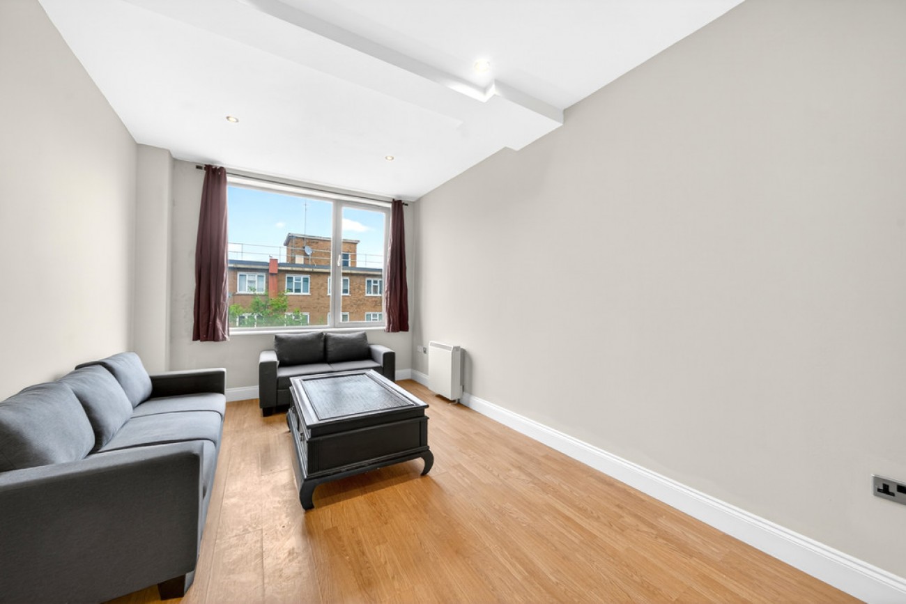 Images for Commercial Road, London EAID:6a0eb5e1f7ec2ab39e5f31507930d009 BID:1