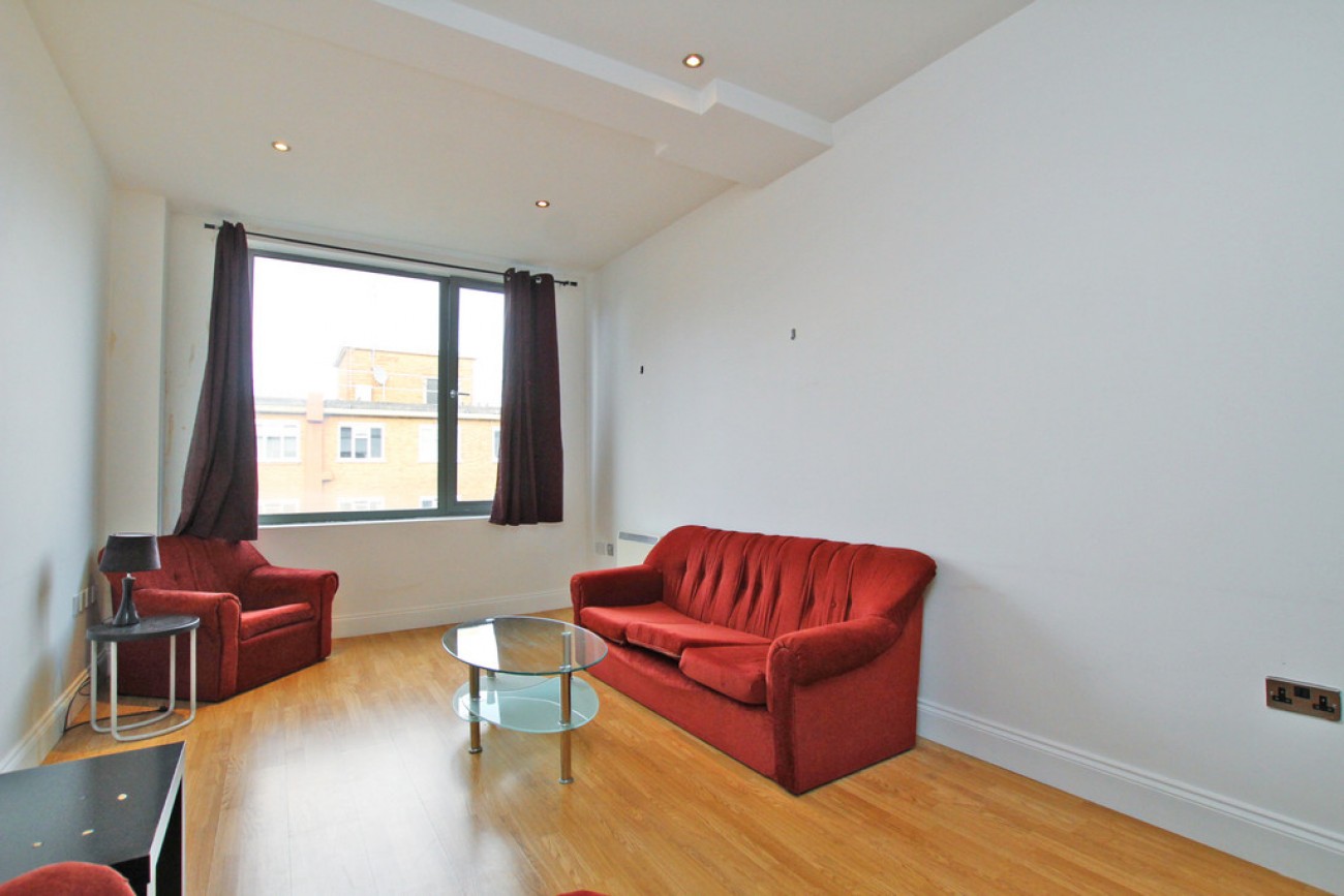 Images for Commercial Road, London EAID:6a0eb5e1f7ec2ab39e5f31507930d009 BID:1