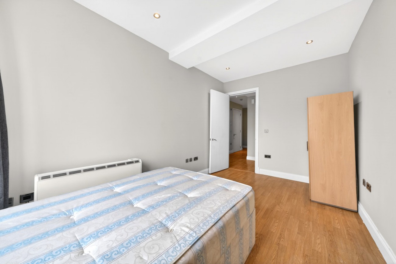 Images for Commercial Road, London EAID:6a0eb5e1f7ec2ab39e5f31507930d009 BID:1